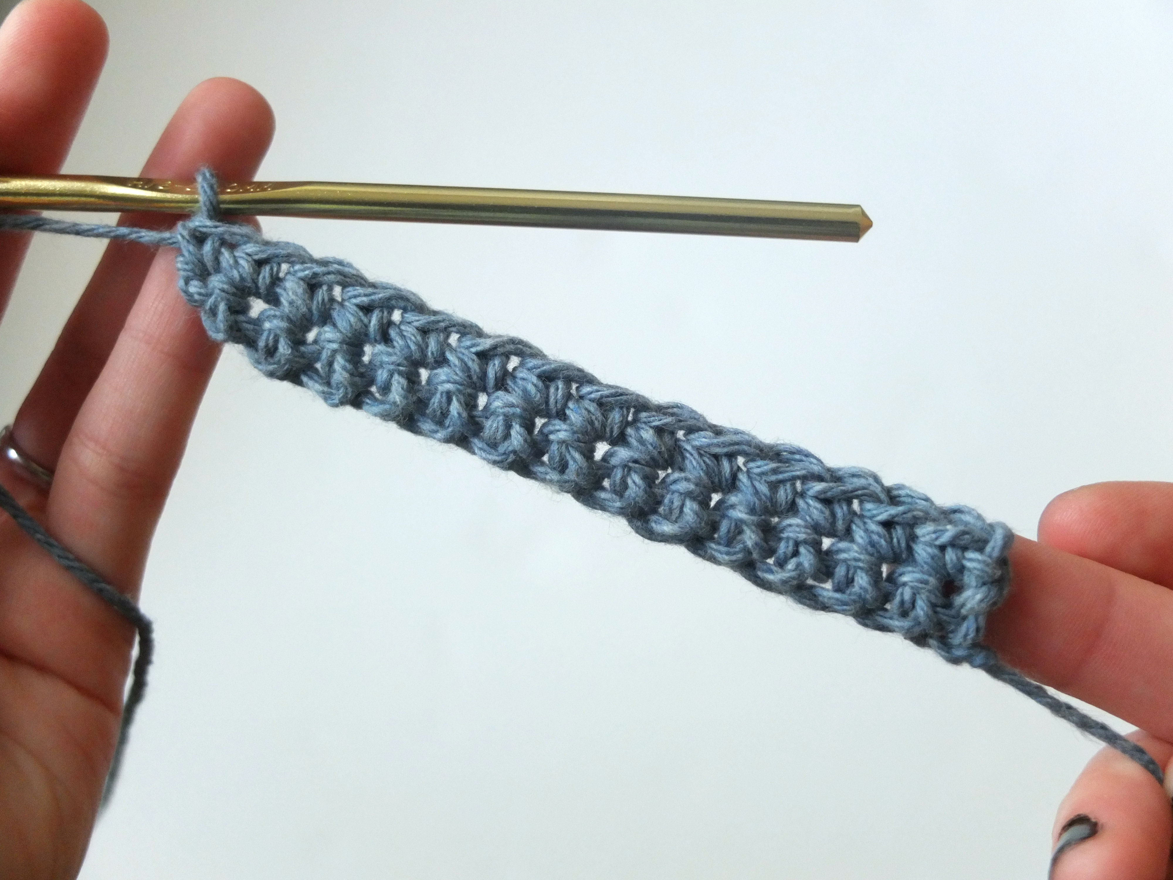 How To Single Crochet For Beginners (SC) - sigoni macaroni