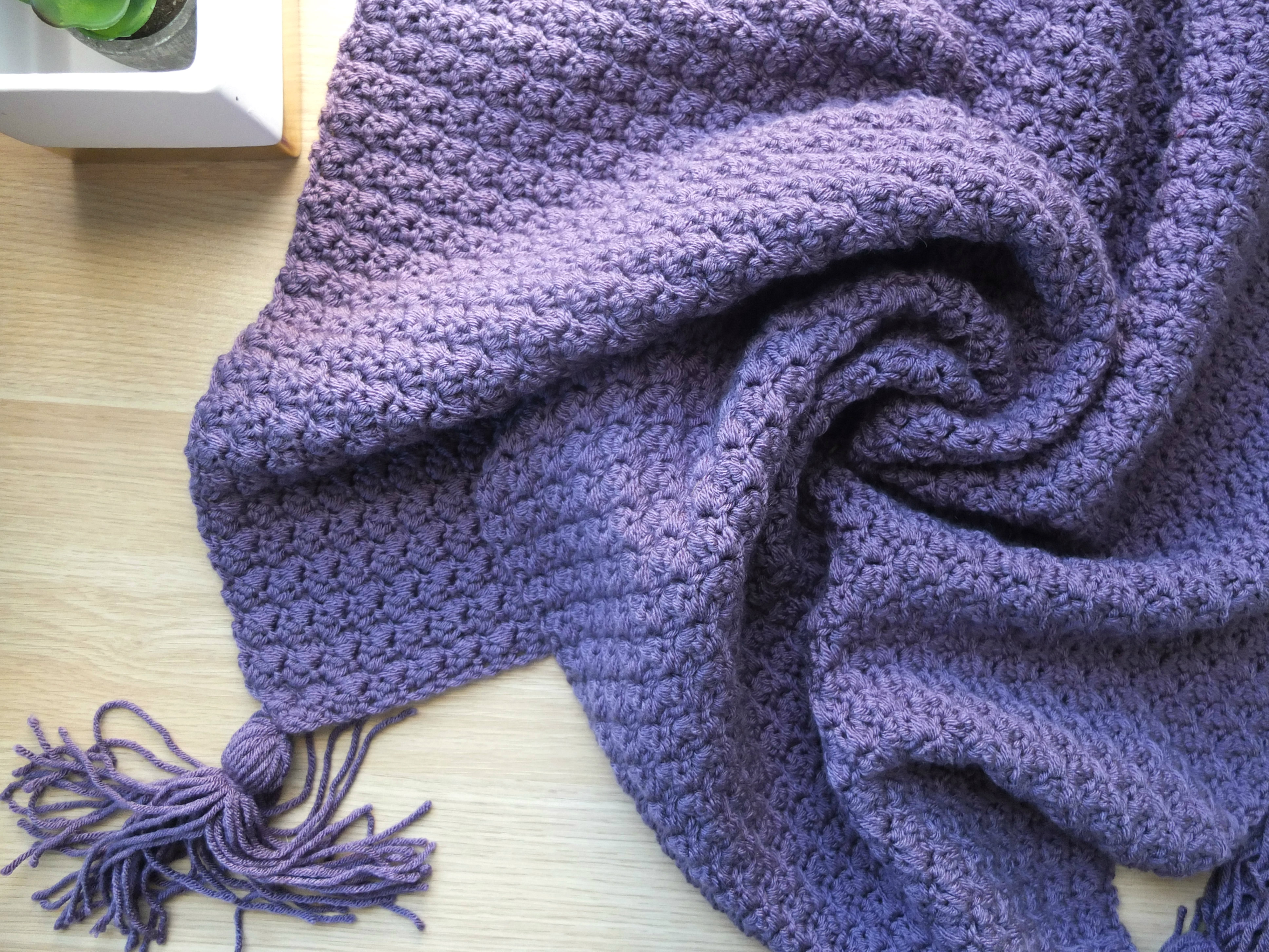 How to Choose the Best Yarn for Blankets - A Bee In The Bonnet