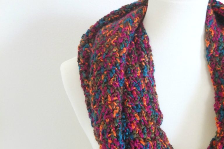 Simple V-Stitch Crochet Scarf – Free Crochet Pattern