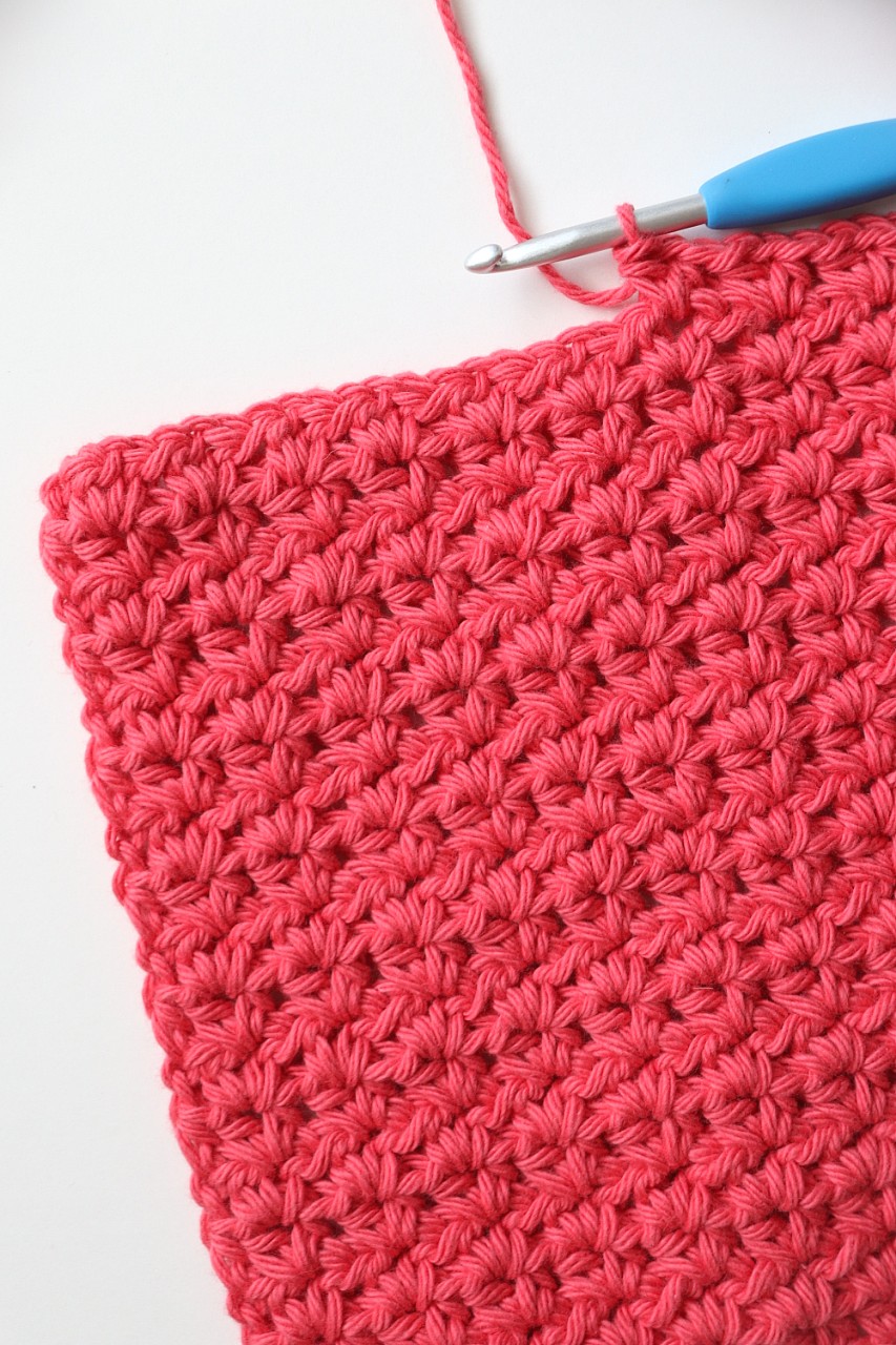 Half-Double-Crochet-V-Stitch-Crochet-Washcloth-Pattern-2-1