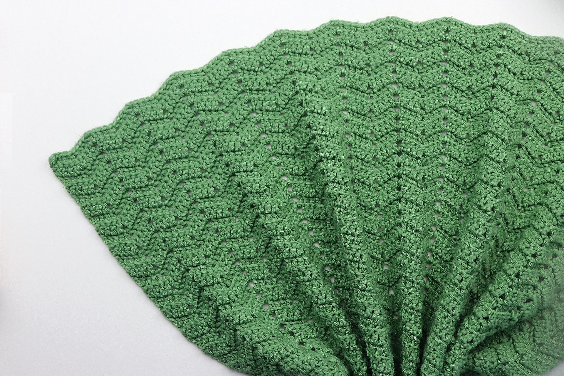 Easy Peephole Chevron Crochet Blanket Free Crochet Pattern Sigoni Macaroni Easy Peephole Chevron Crochet Blanket Free Crochet Pattern Sigoni Macaroni