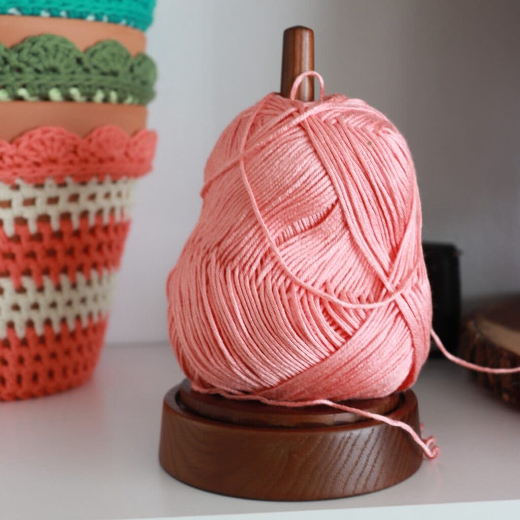 How to Choose the Right Yarn  Crochet Tips for Beginners - sigoni macaroni