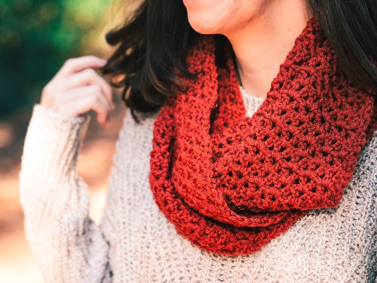 Double Crochet V Stitch Scarf | Free Crochet Pattern for Beginners