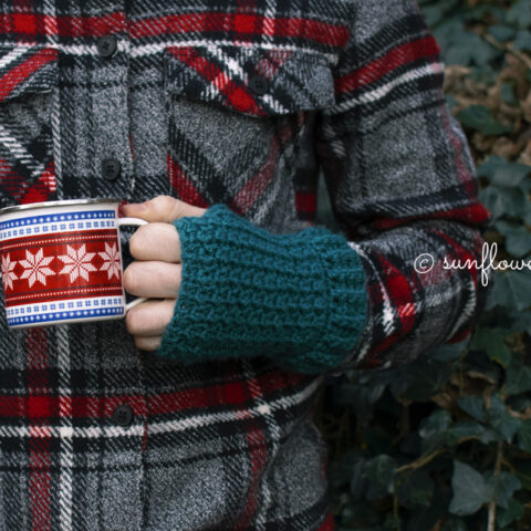 Image for Men’s Wrist Warmers – Free Pattern