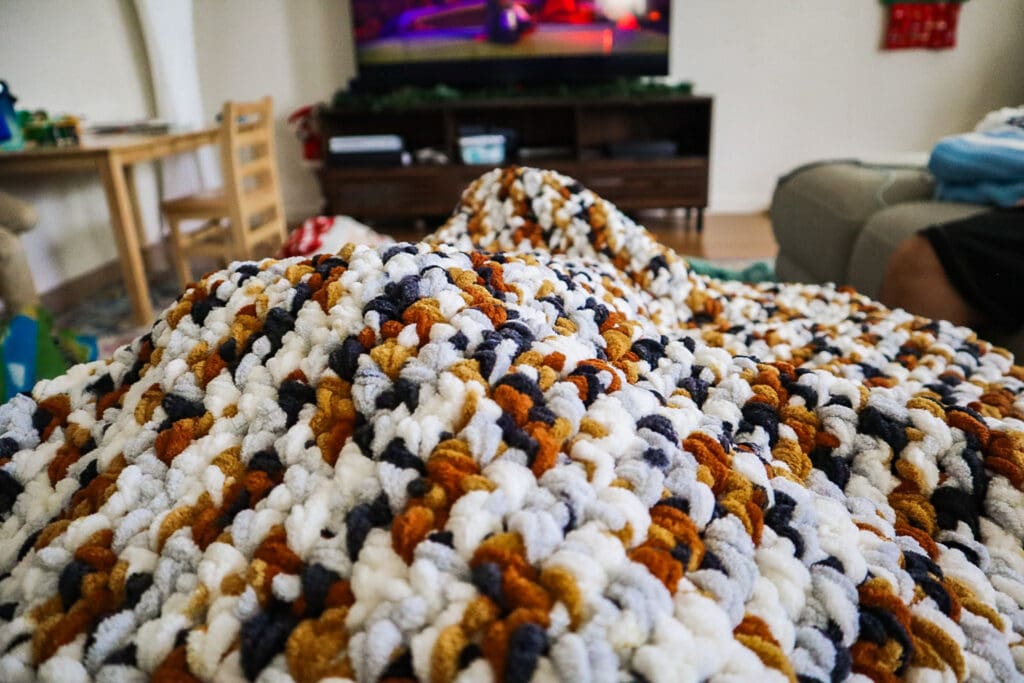 The BEST Yarn for Crochet Blanket Projects - sigoni macaroni