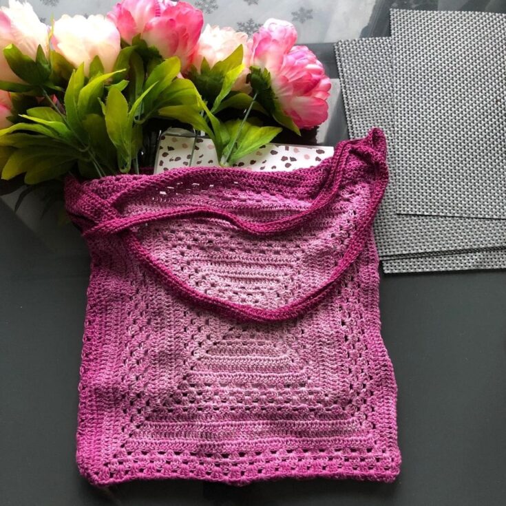 Image for How to make a granny square market bag free pattern - Granny Merge Market Bag